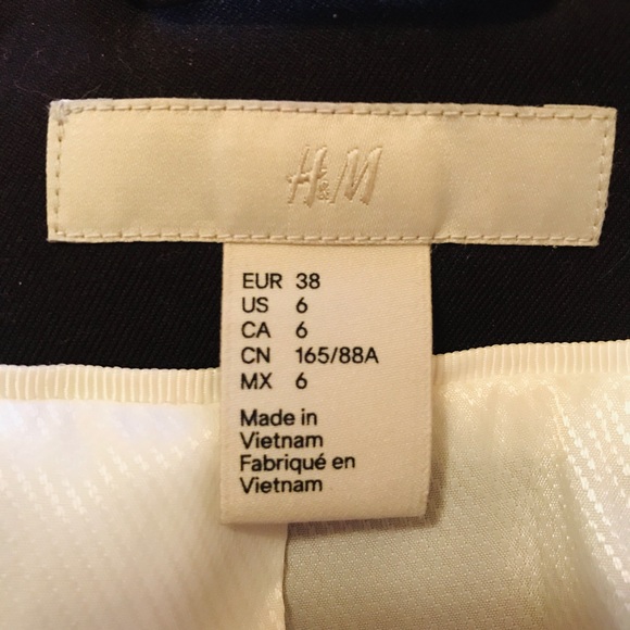 Deep Burgundy Short Fitted Flared Blazer - Picture 2 of 4